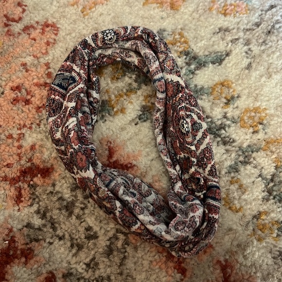 Lot of 10 Headbands - Picture 11 of 11